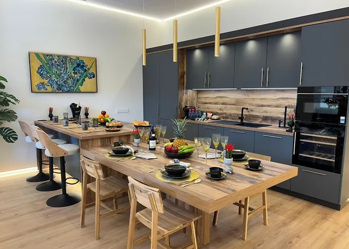 El Balcon Del Mercado Chico *