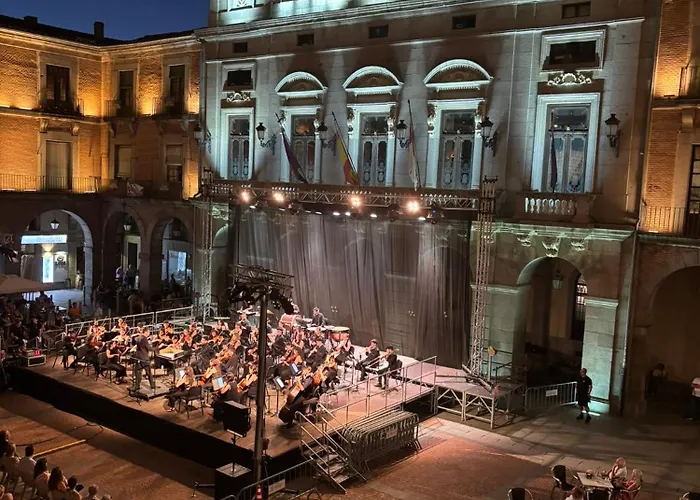 El Balcon Del Mercado Chico 아파트 Ávila